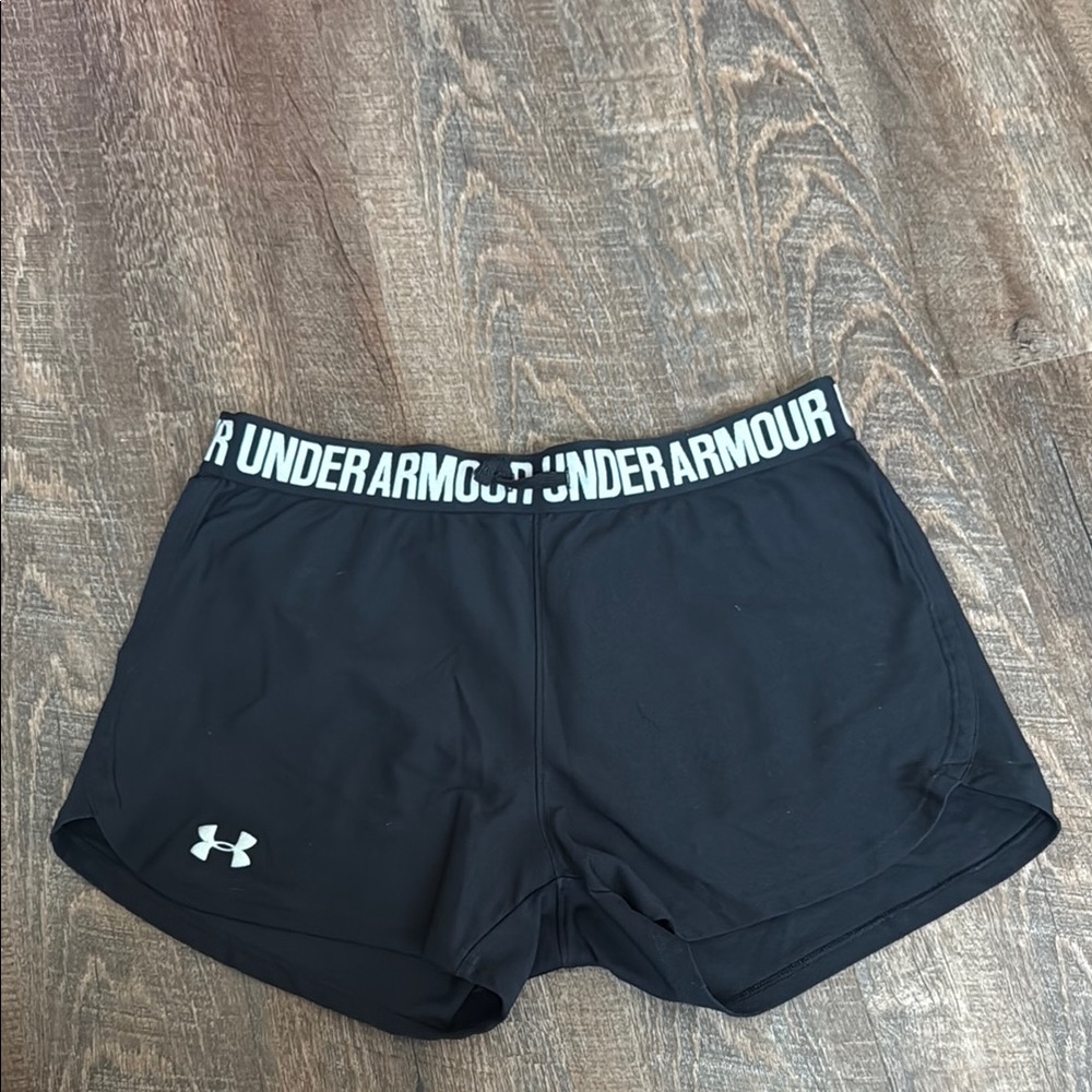 Under Armour Black Athletic Shorts Moisture-Wicking Performance